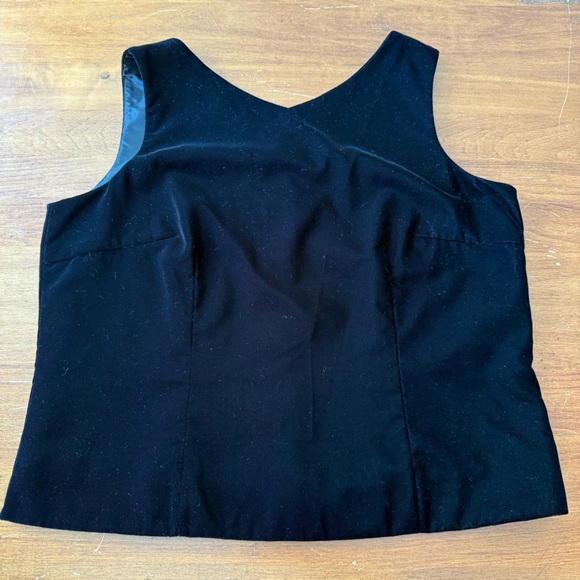 Talbots Vintage Black Velvet Sleeveless Button Back Top Women’s‎ 12 EUC - Picture 4 of 9